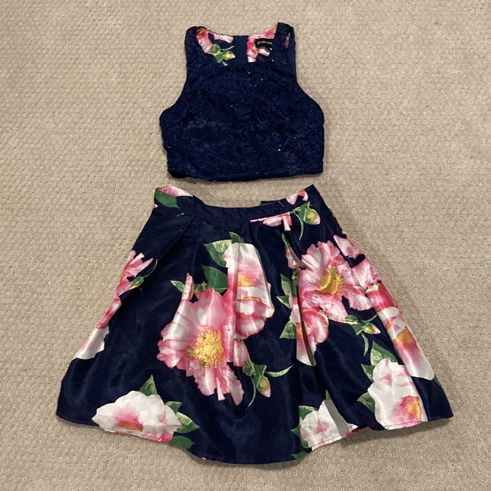 Navy dress 🌸 two piece floral!